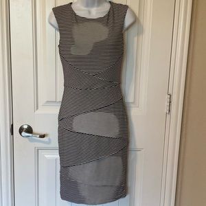 White House Black Market Slimming Bandage dress in Black and white Size 4